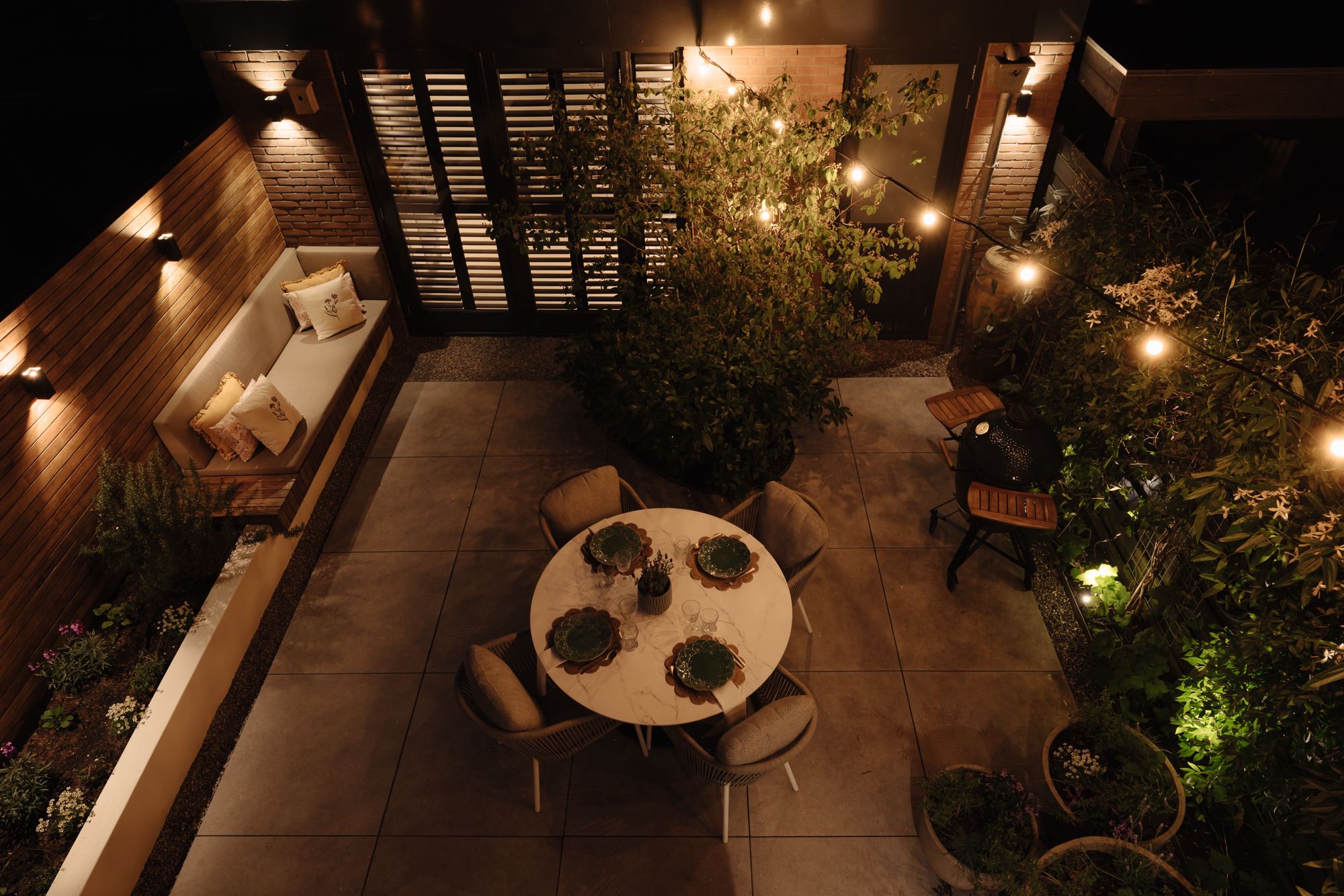 Renovated Ground-Floor Apartment with Garden on Freehold Land in Amsterdam South — 54