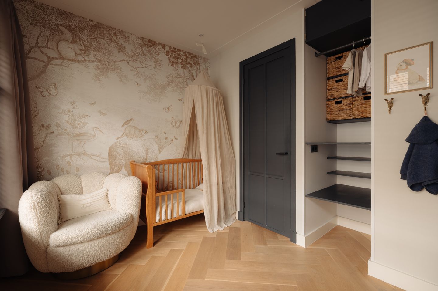 Renovated Ground-Floor Apartment with Garden on Freehold Land in Amsterdam South — 35