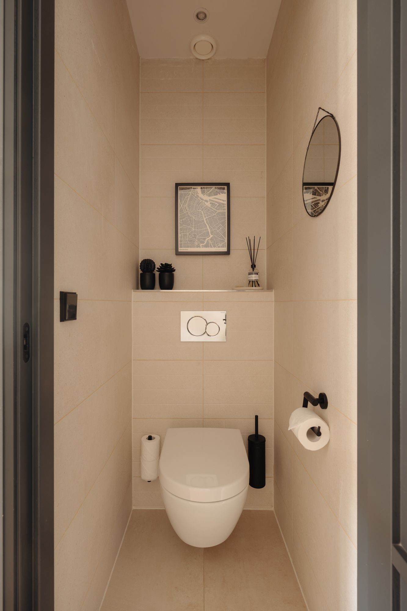 Renovated Ground-Floor Apartment with Garden on Freehold Land in Amsterdam South — 33