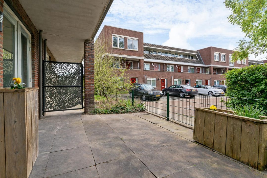 Fine 2-room apartment with private garden in Uithoorn — 16