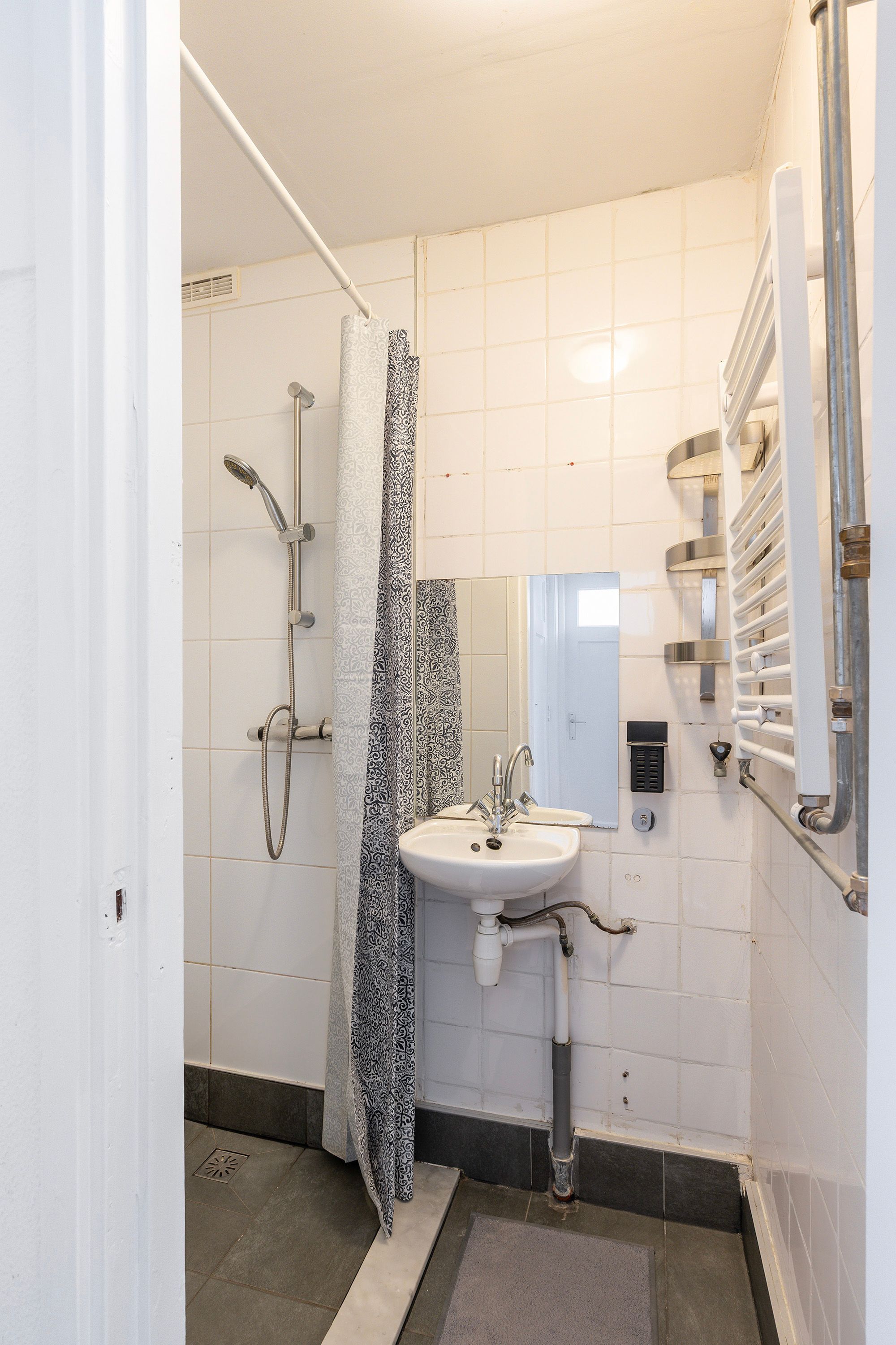 Light 3-Room Apartment with Balcony in Rotterdam Delfshaven — 15