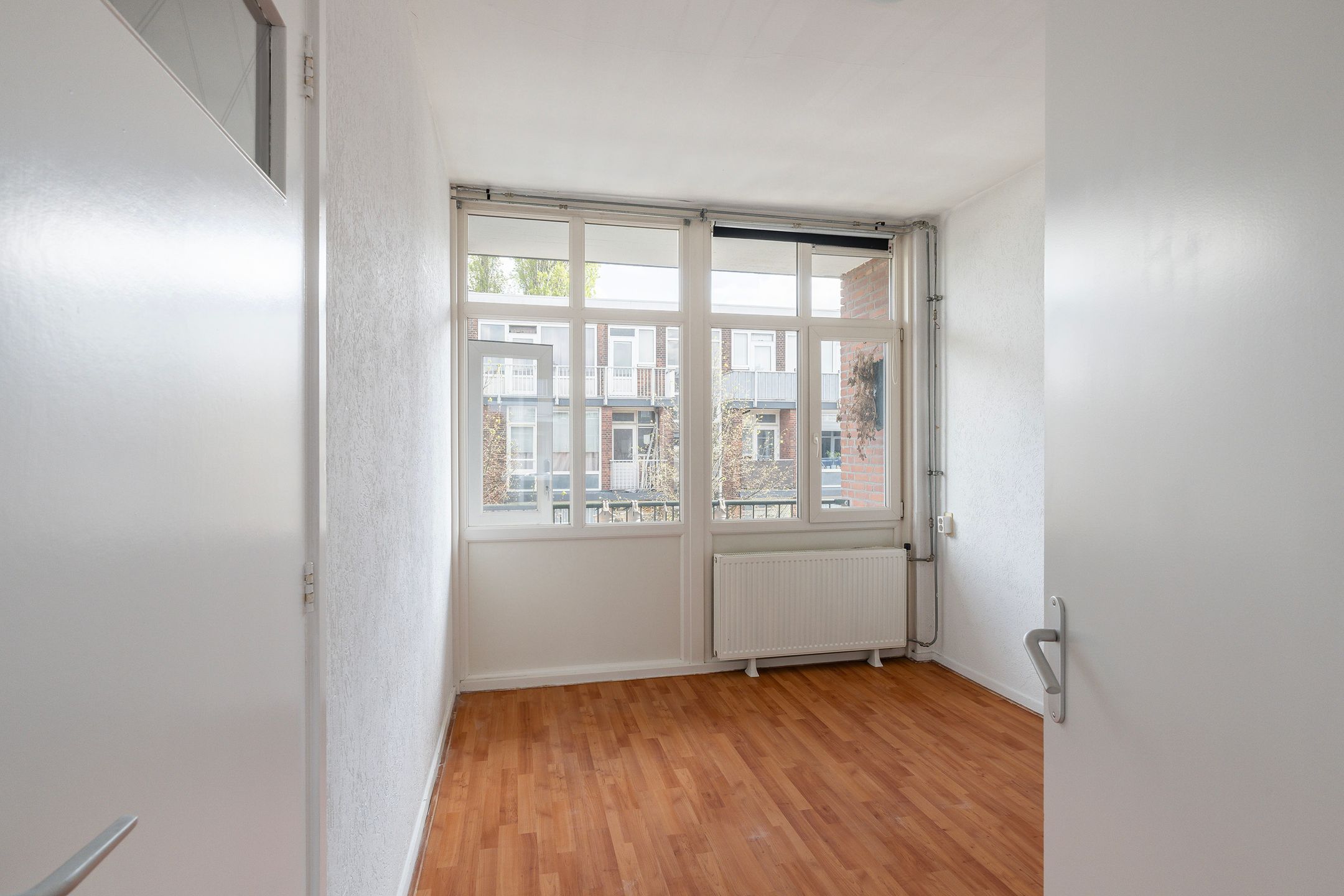 Light 3-Room Apartment with Balcony in Rotterdam Delfshaven — 12