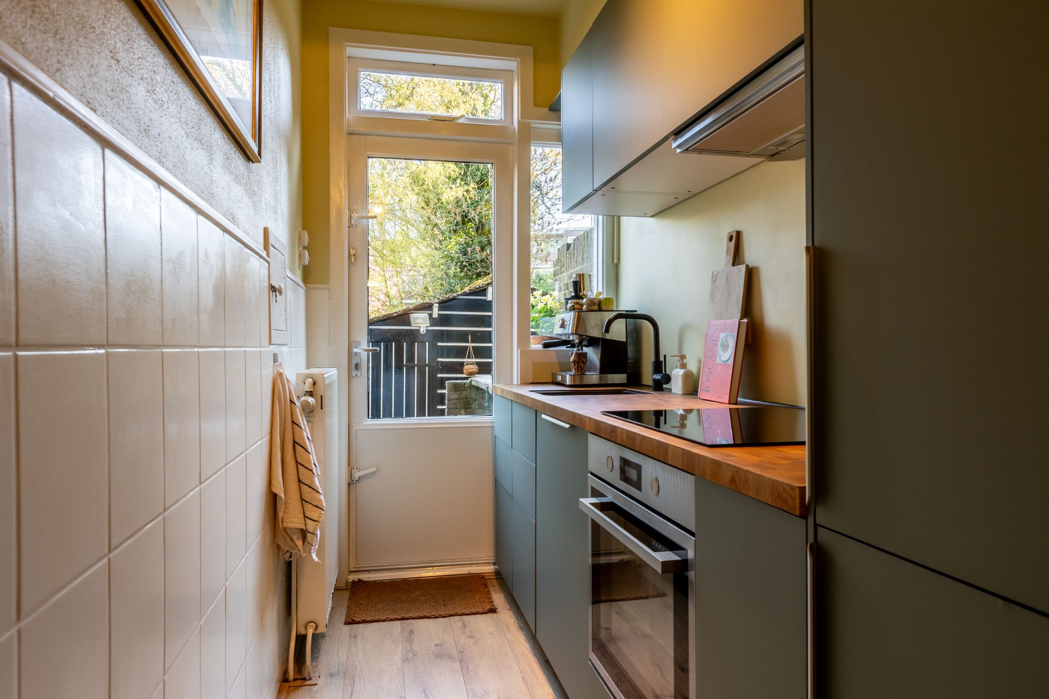 Photo 27 of Donker Curtiusstraat 24-A