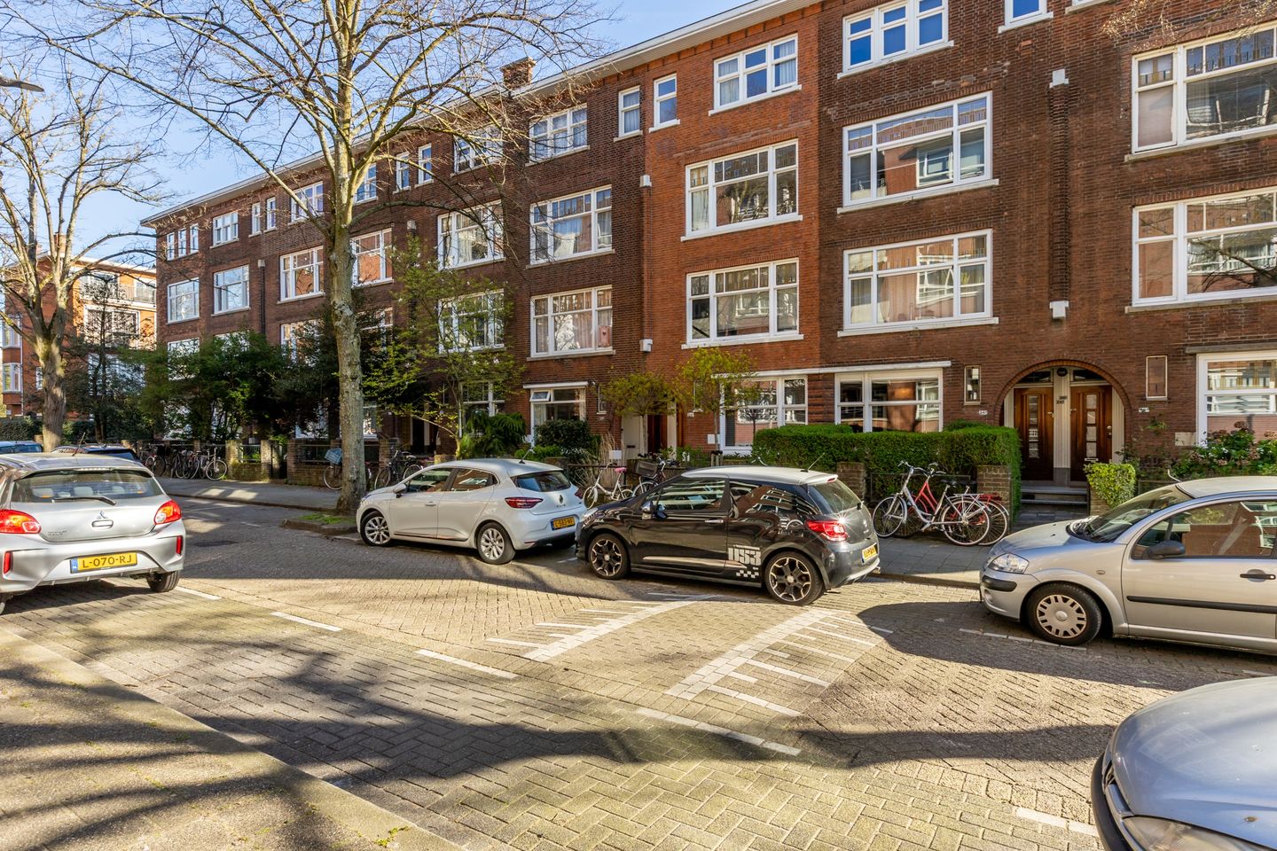 Photo 50 of Donker Curtiusstraat 24-A