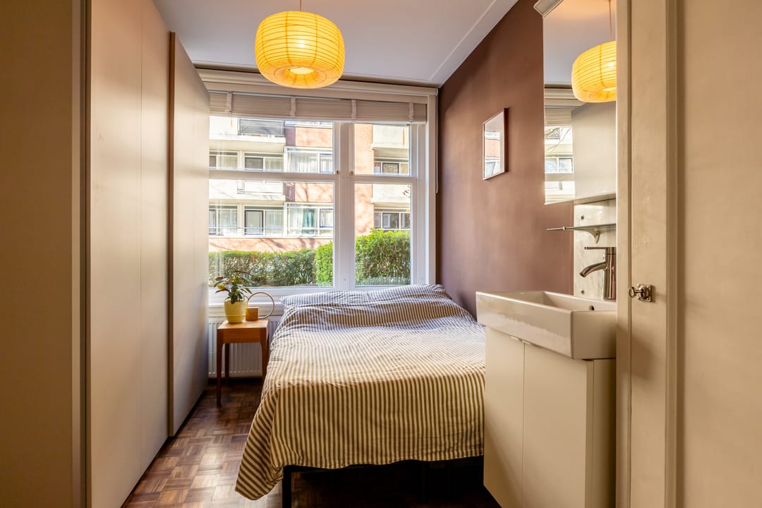 Photo 31 of Donker Curtiusstraat 24-A