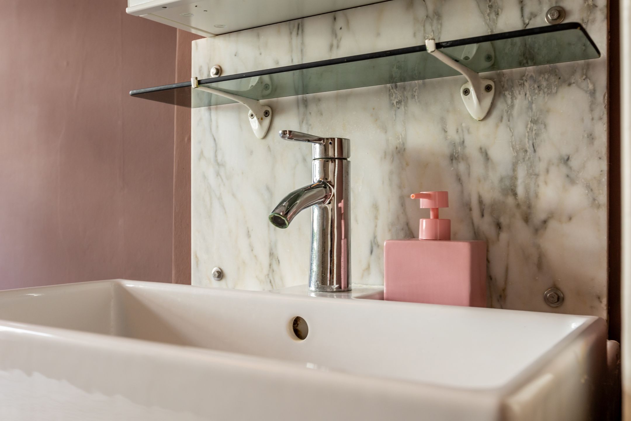 Photo 33 of Donker Curtiusstraat 24-A