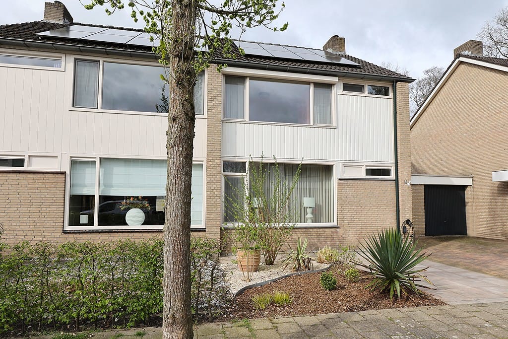 Photo 2 of Robijnstraat 15