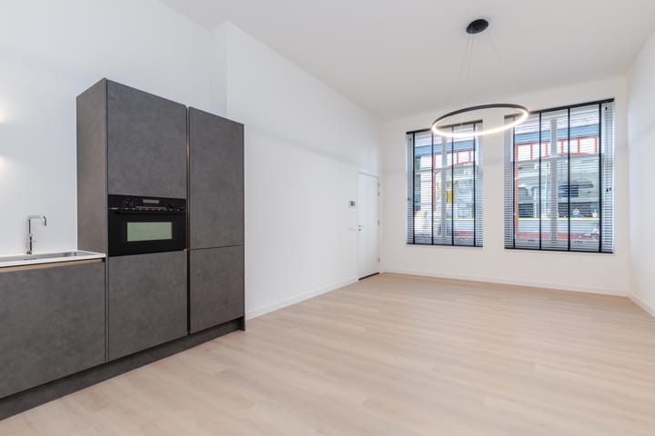 Photo 2 of Hoogstraat 176-A