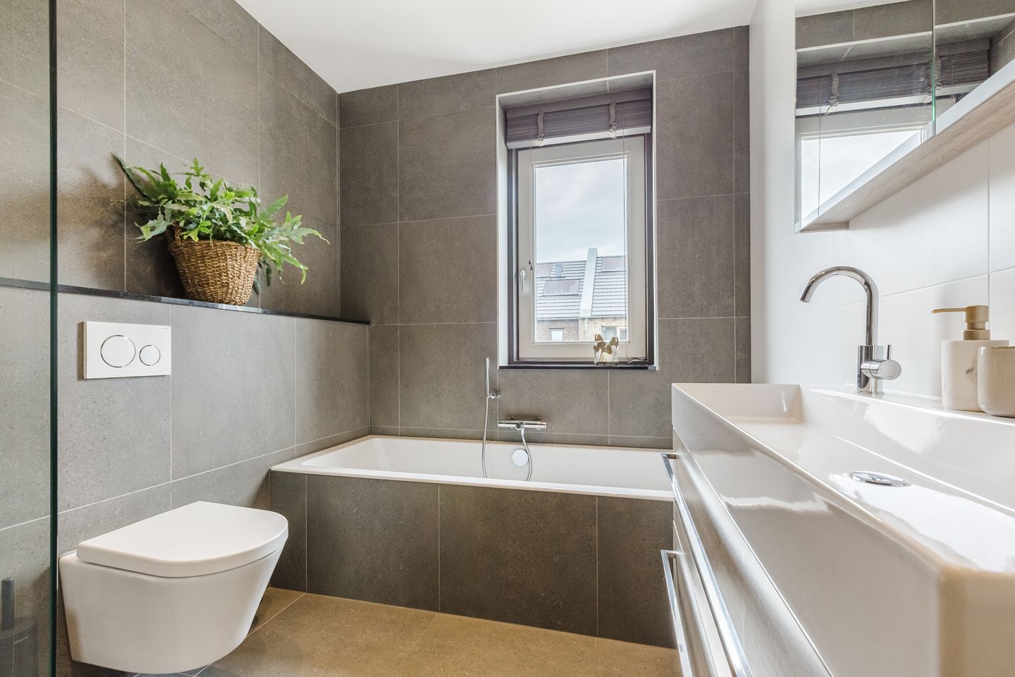 Photo 35 of Gerbrant Meussweg 12