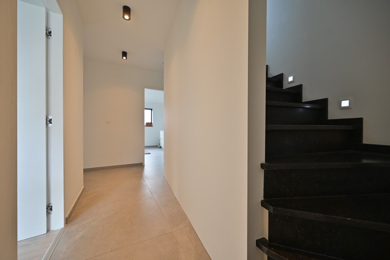 Luxurious Energy-Efficient Villa Near Maastricht — 15