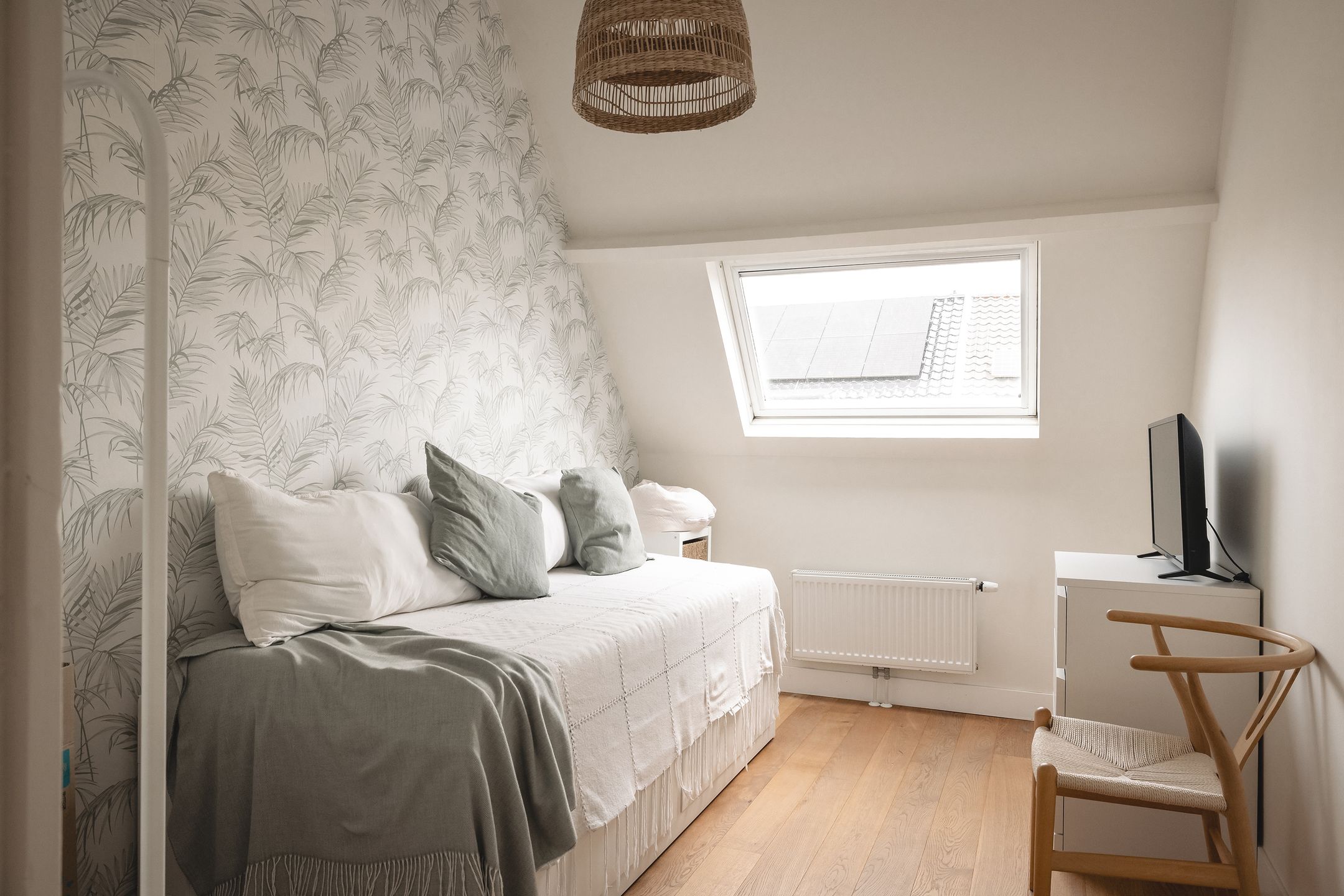 Spacious and Light Upper Apartment in Haarlem's Green Kleverpark — 45