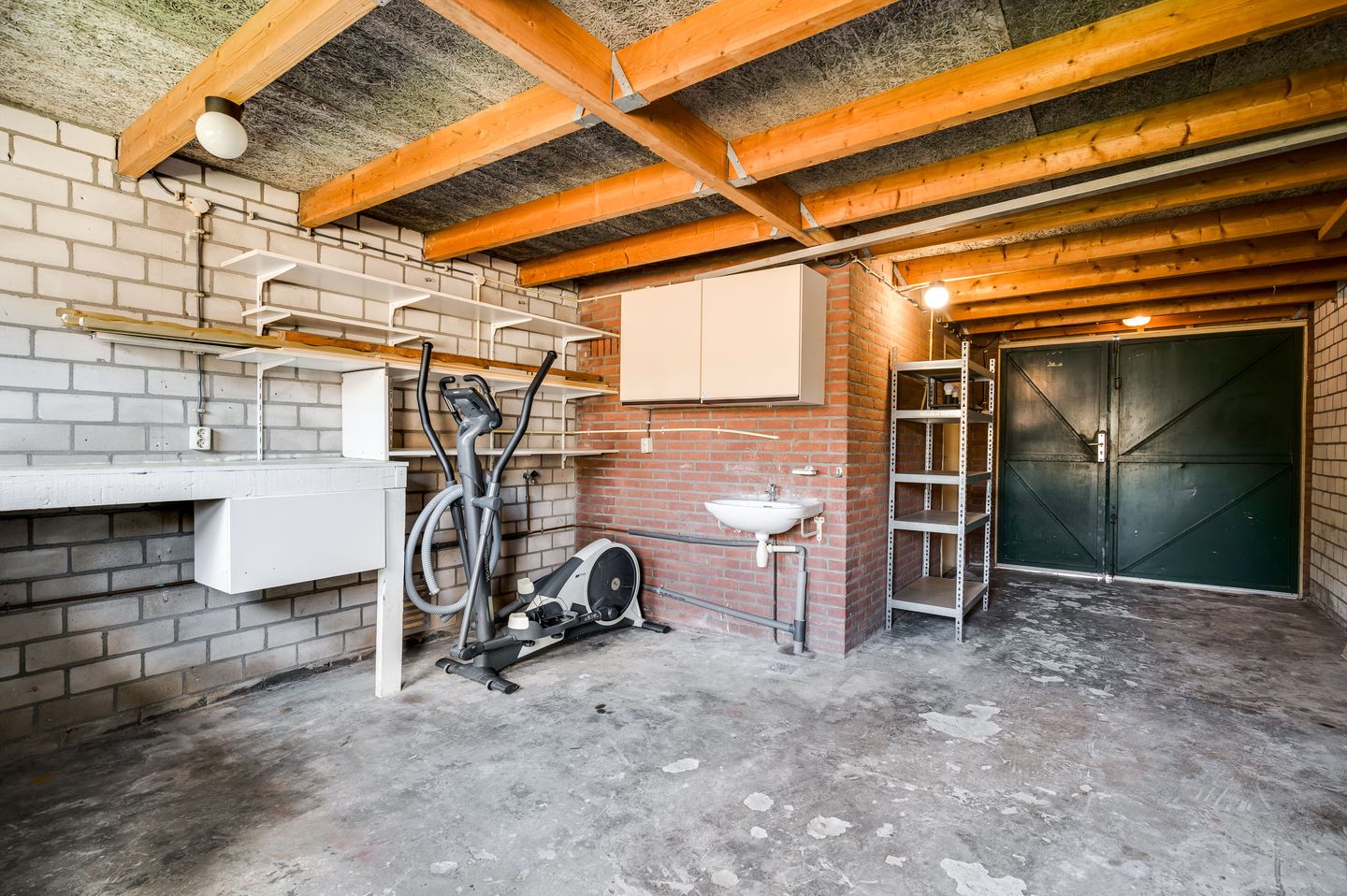 Photo 25 of Kanakker 34