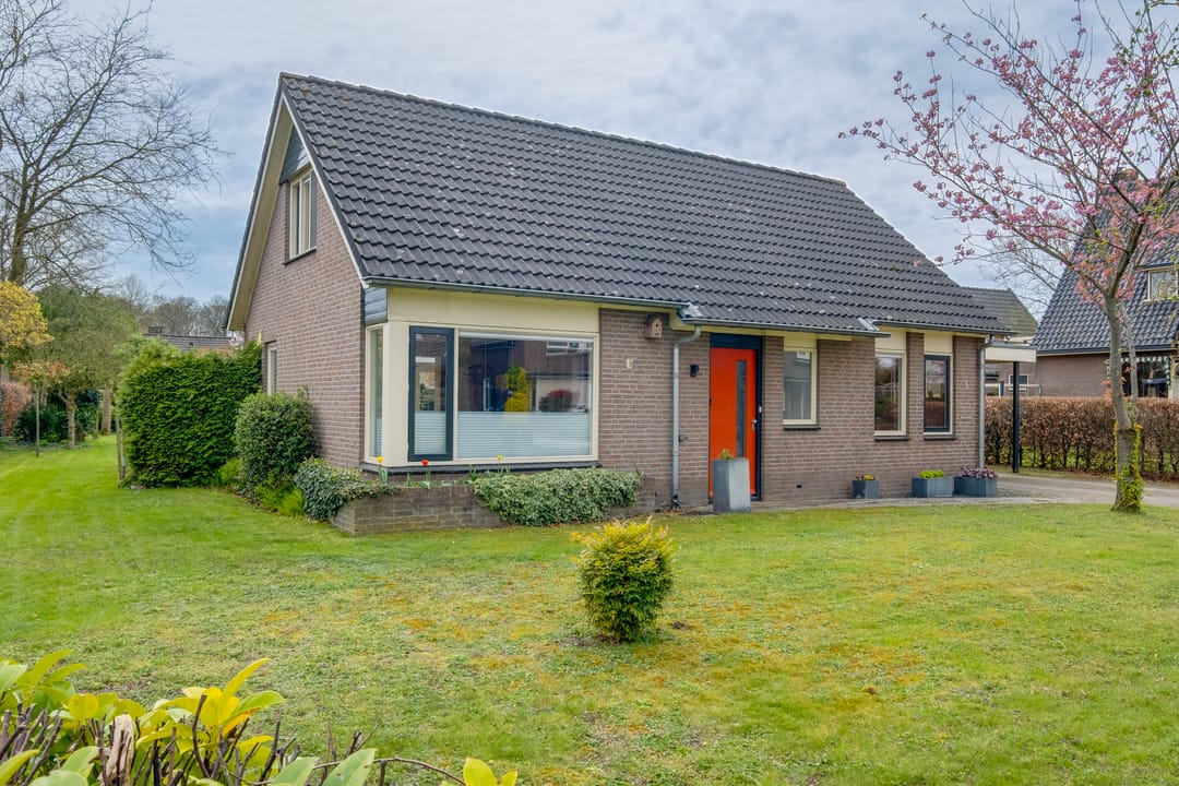 Foto 1 van Nachtegaalstraat 1