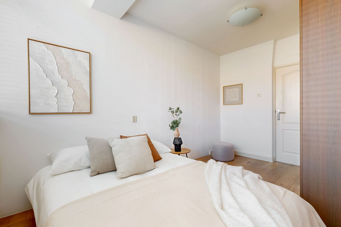 Spacious and Bright 3-Room Apartment with Large Garden and Practice Space — 14