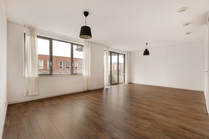 Photo 4 of Truus Oversteegenstraat 105