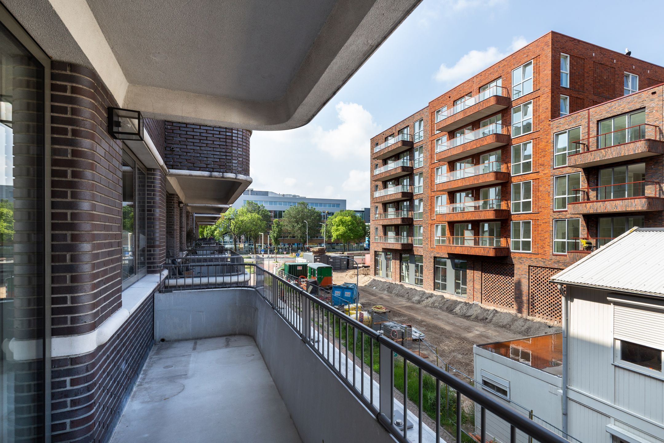 Modern Energy-Efficient Corner Apartment with Private Parking in Haarlem — 36