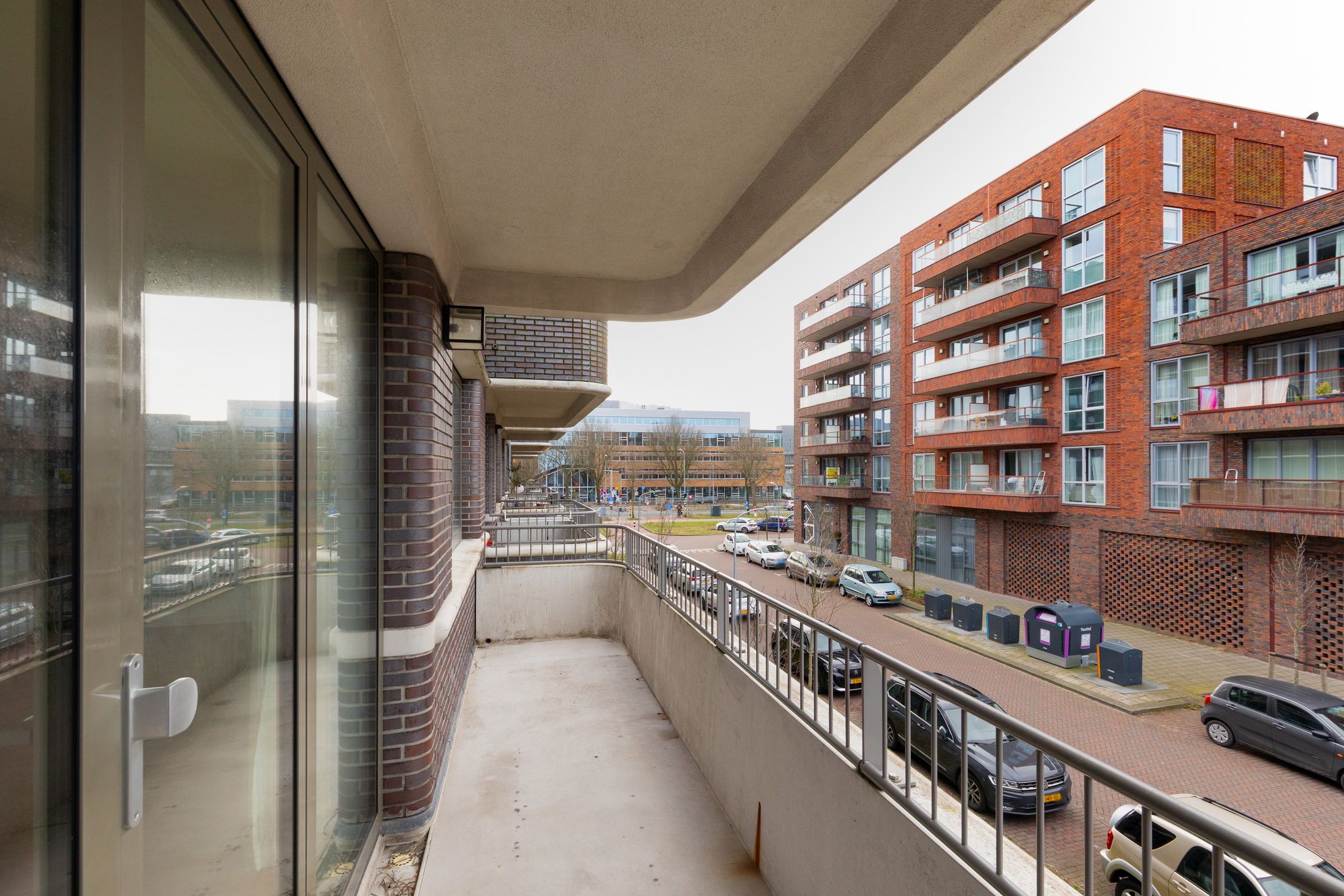 Modern Energy-Efficient Corner Apartment with Private Parking in Haarlem — 12