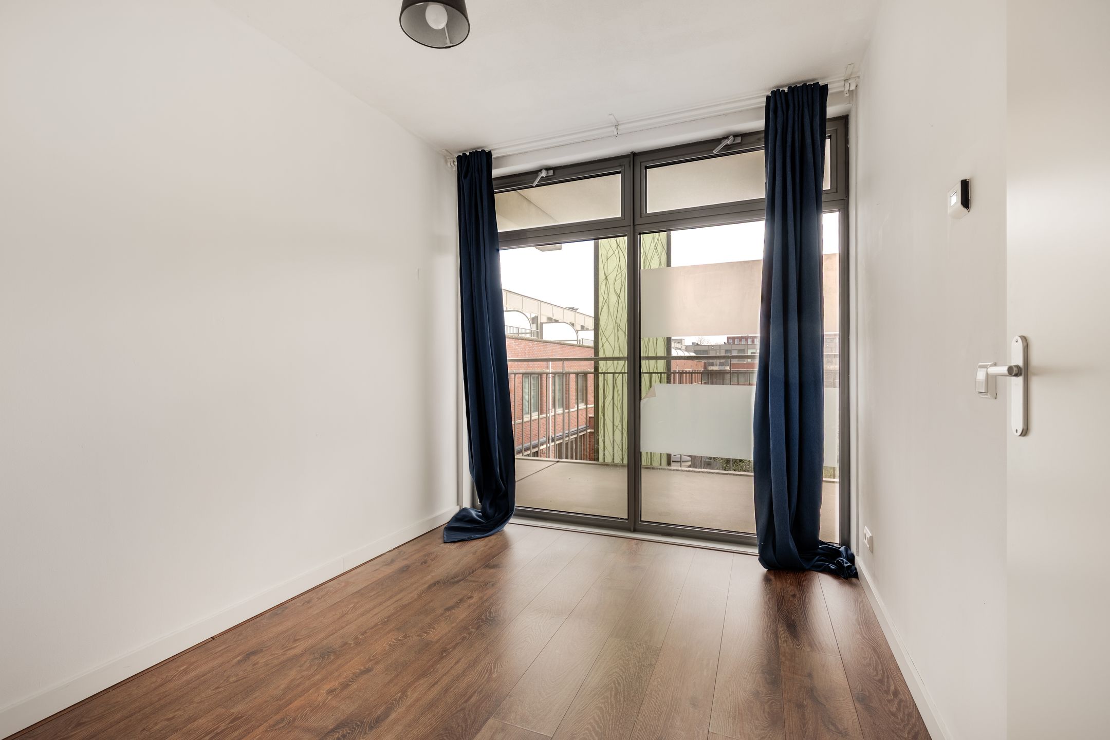 Modern Energy-Efficient Corner Apartment with Private Parking in Haarlem — 15