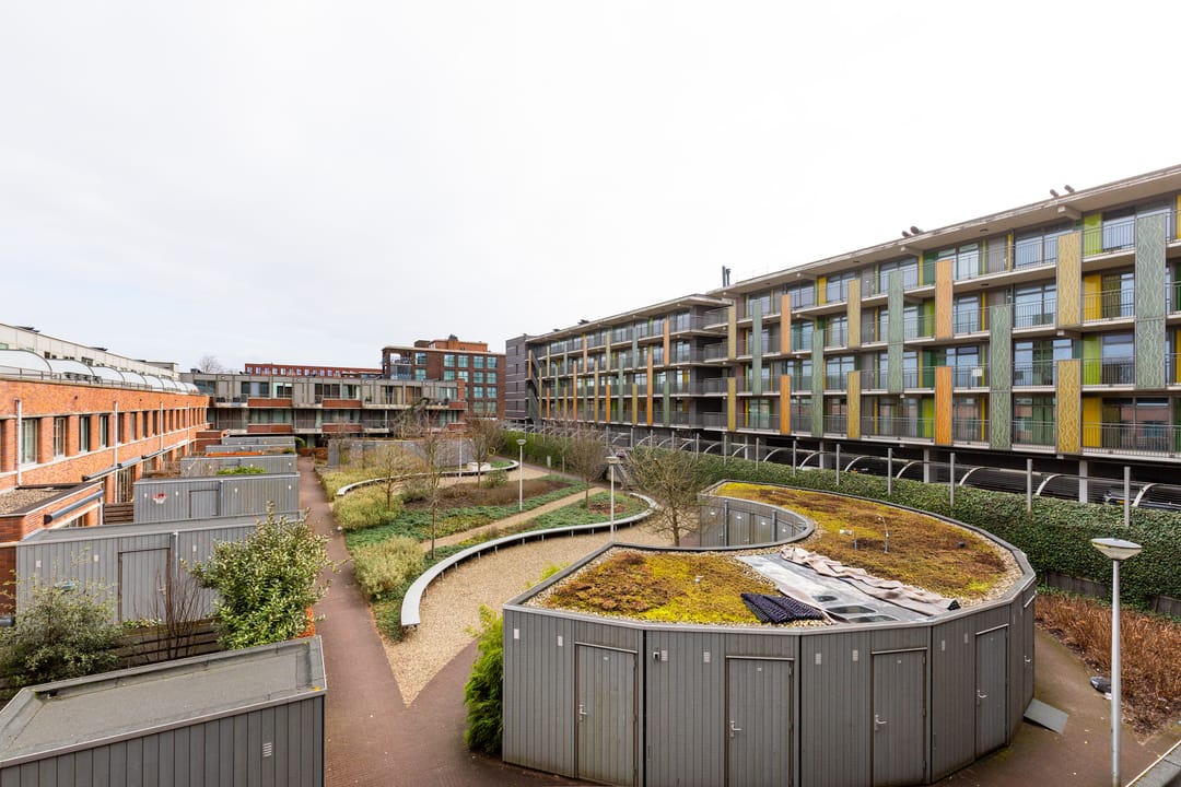 Modern Energy-Efficient Corner Apartment with Private Parking in Haarlem — 22