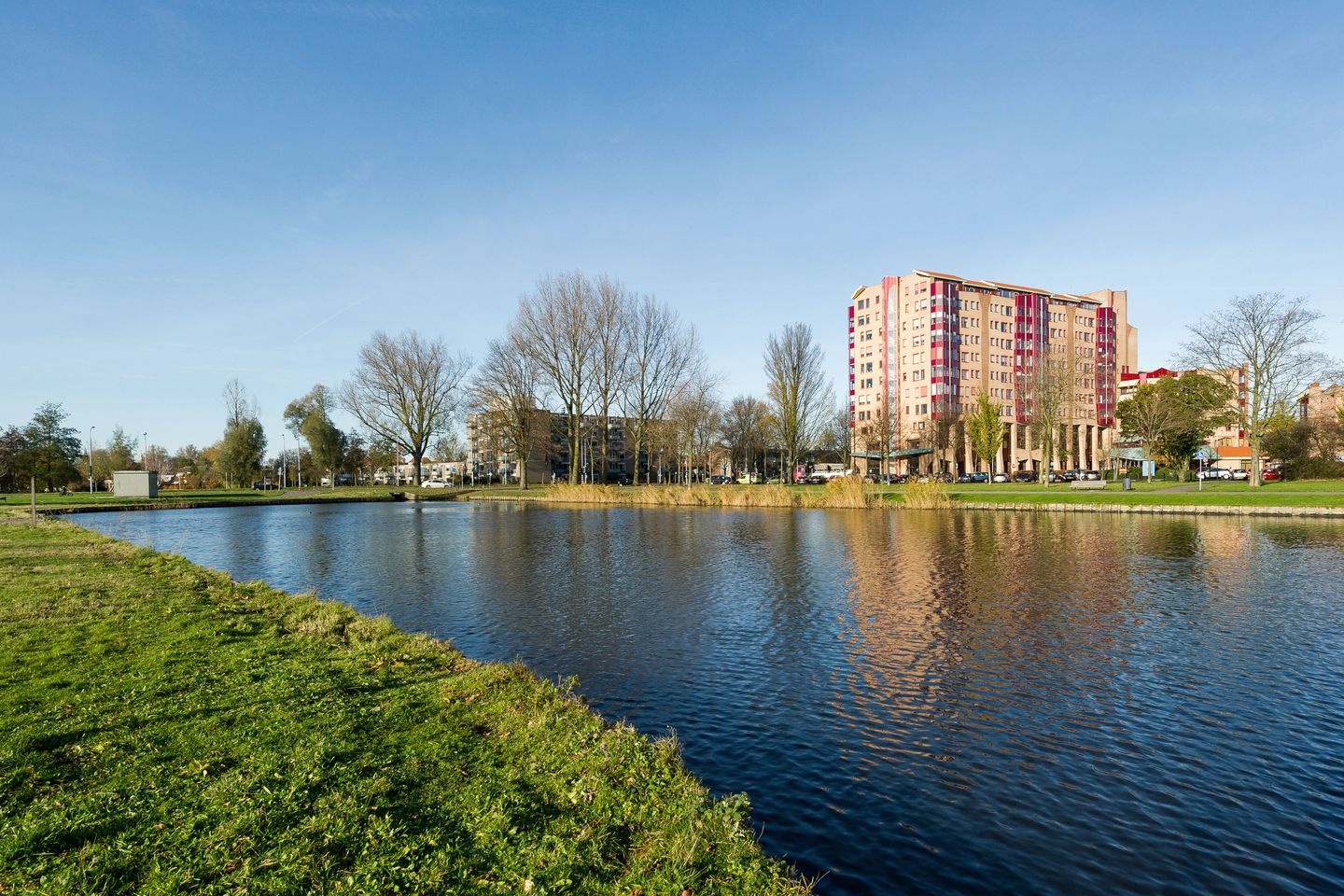 Modern Energy-Efficient Corner Apartment with Private Parking in Haarlem — 35