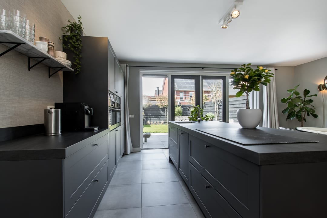 Photo 13 of Johanna Westerdijklaan 12