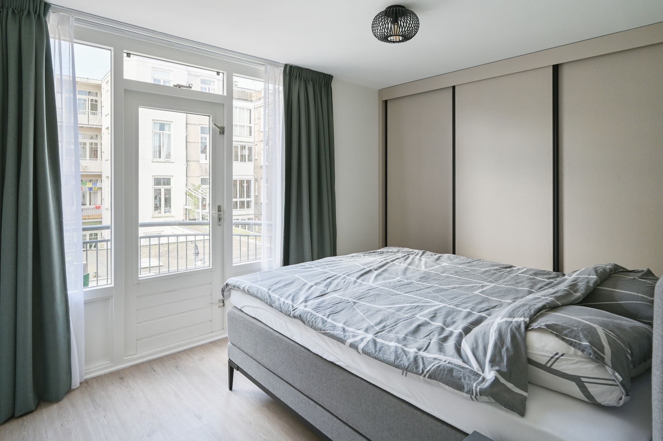 Foto 12 van Van Swindendwarsstraat 66