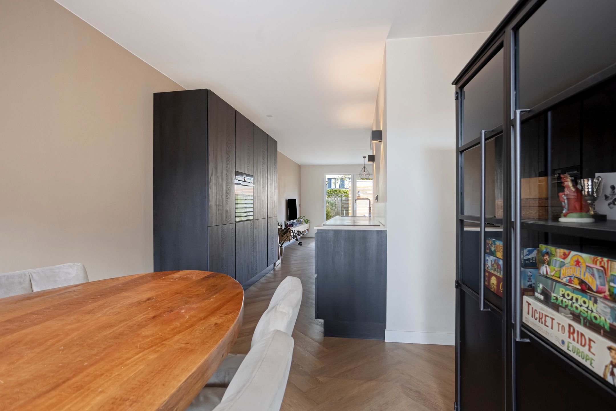 Foto 12 van Robert Stolzhof 199