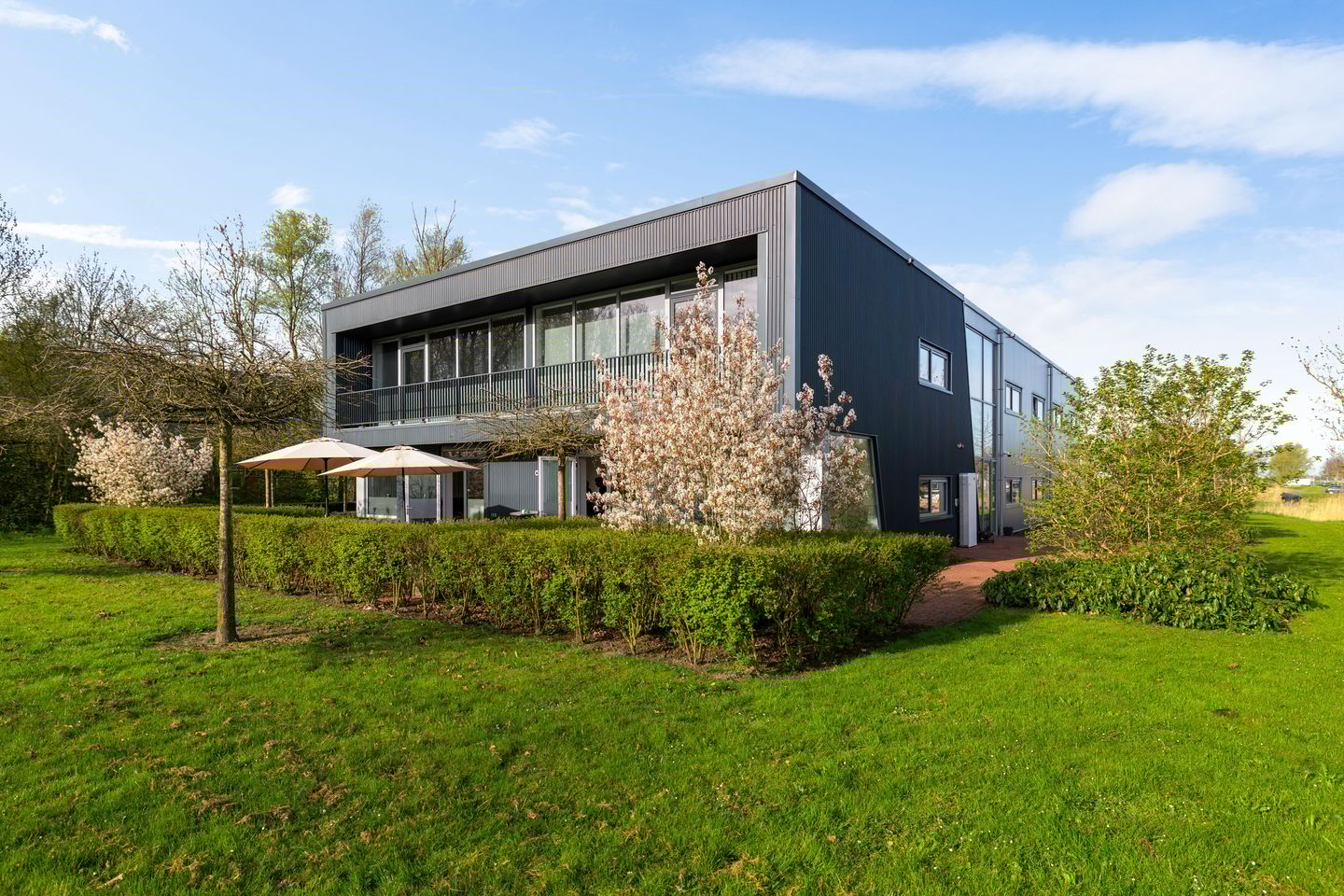 View photo 2 of Verbindingsweg 8