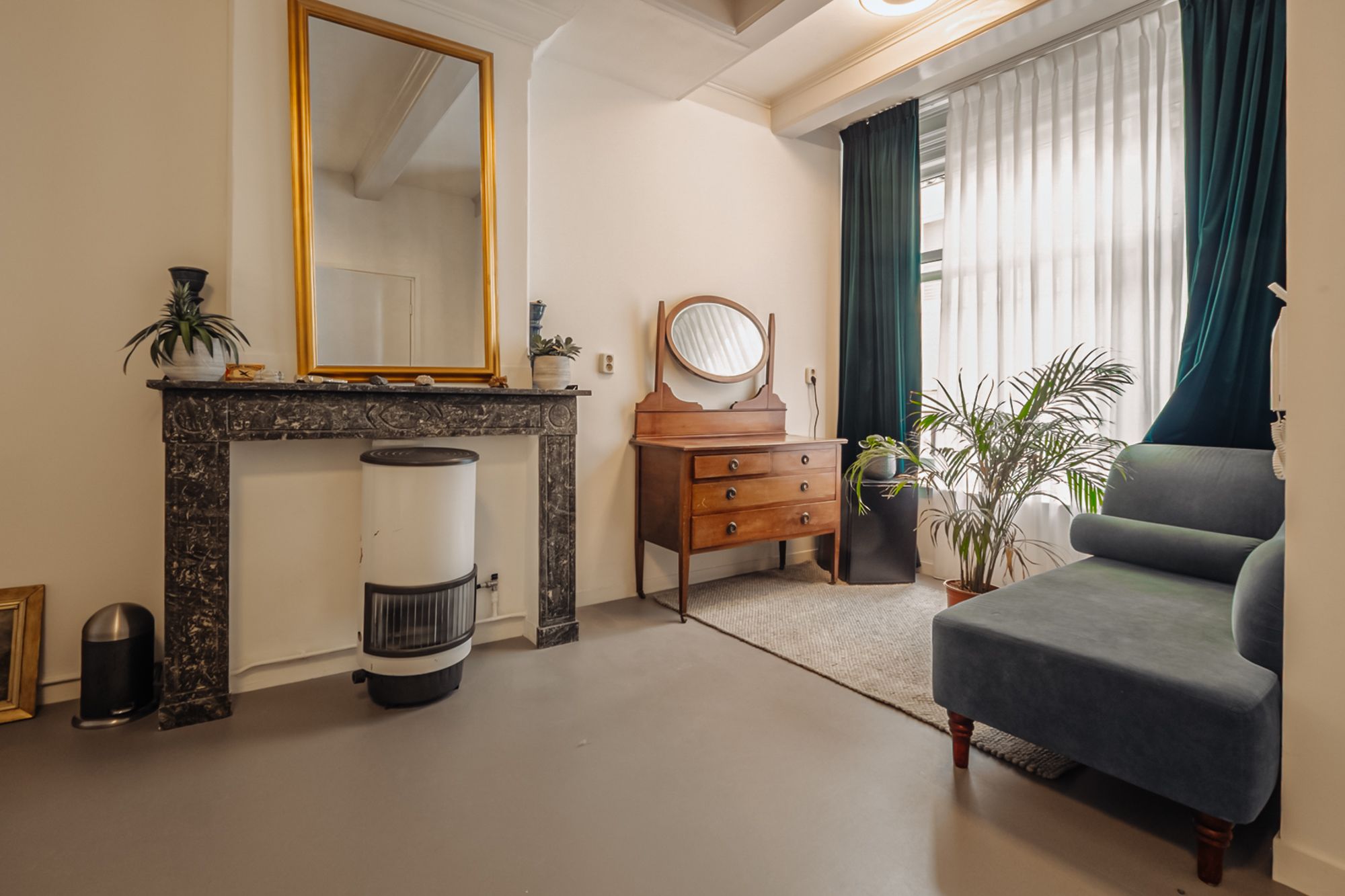 Foto 9 van Oudezijds Voorburgwal 151