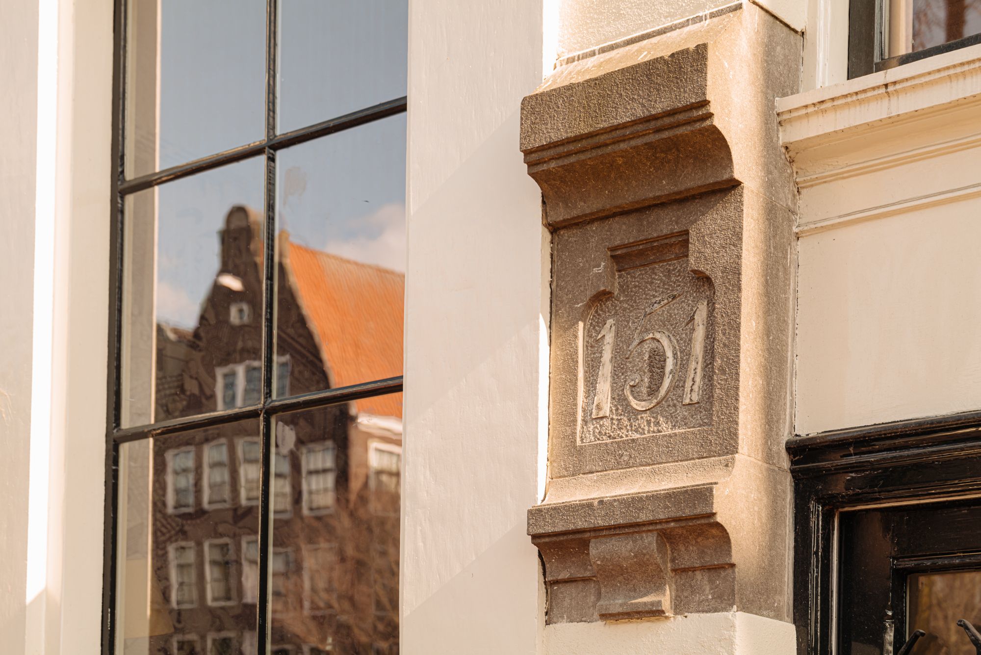 Foto 3 van Oudezijds Voorburgwal 151