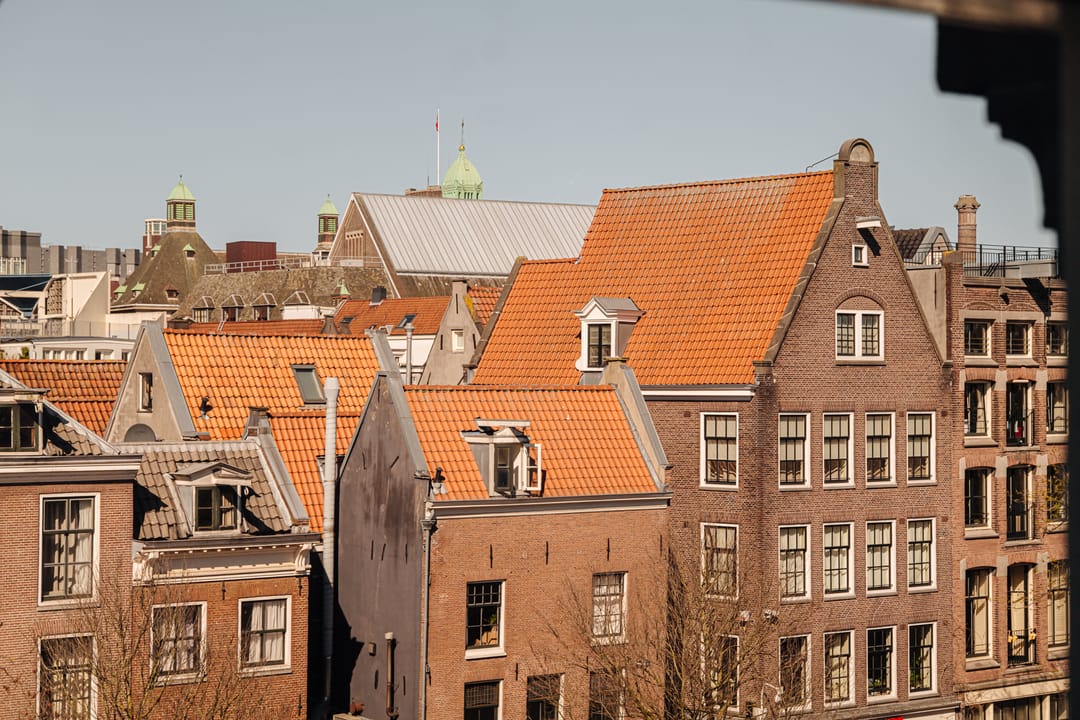 Foto 38 van Oudezijds Voorburgwal 151