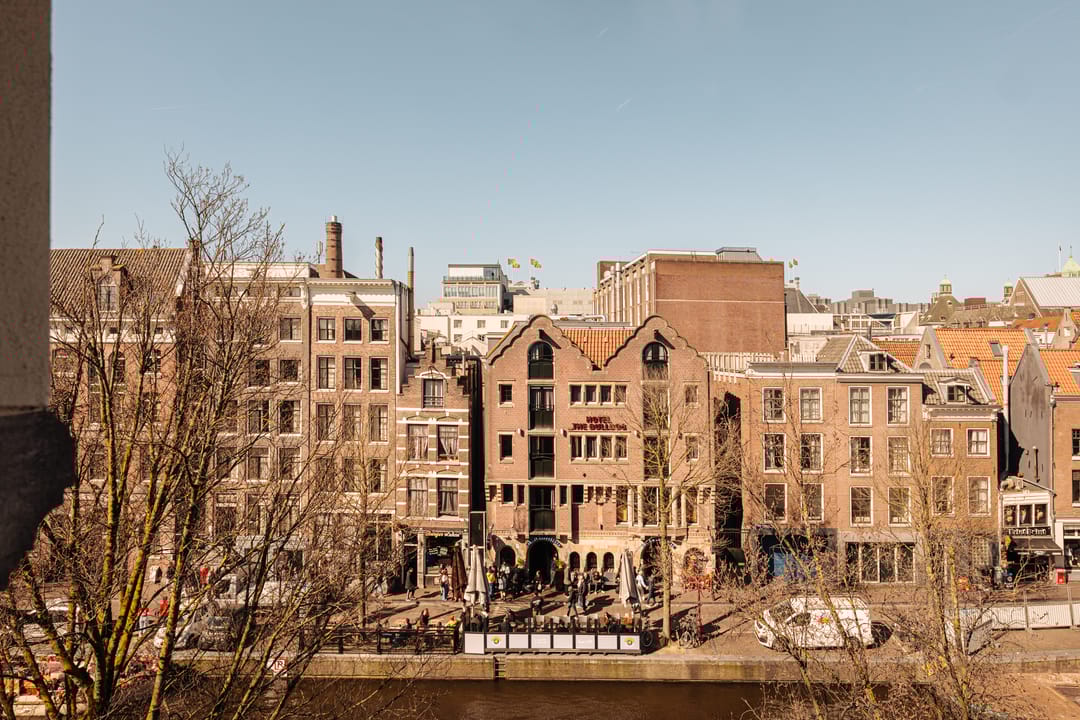 Foto 32 van Oudezijds Voorburgwal 151