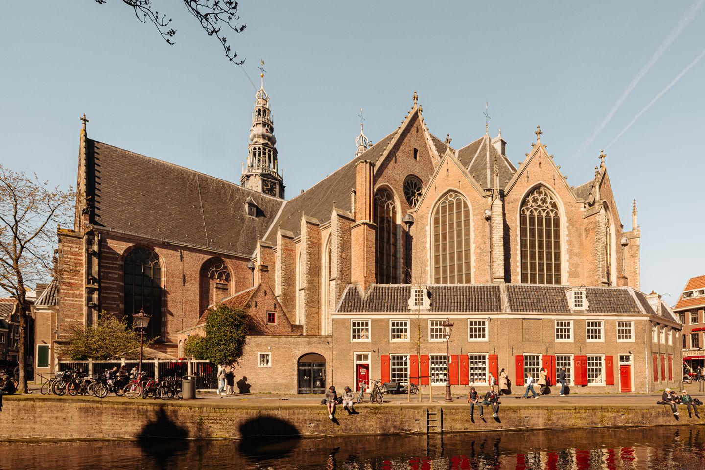 Foto 55 van Oudezijds Voorburgwal 151