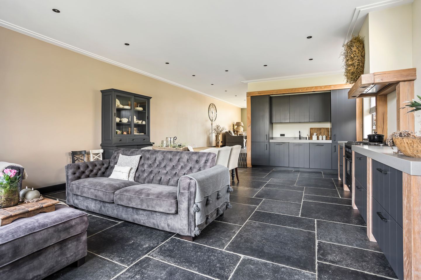 Foto 14 van Moerdijkstraat 25