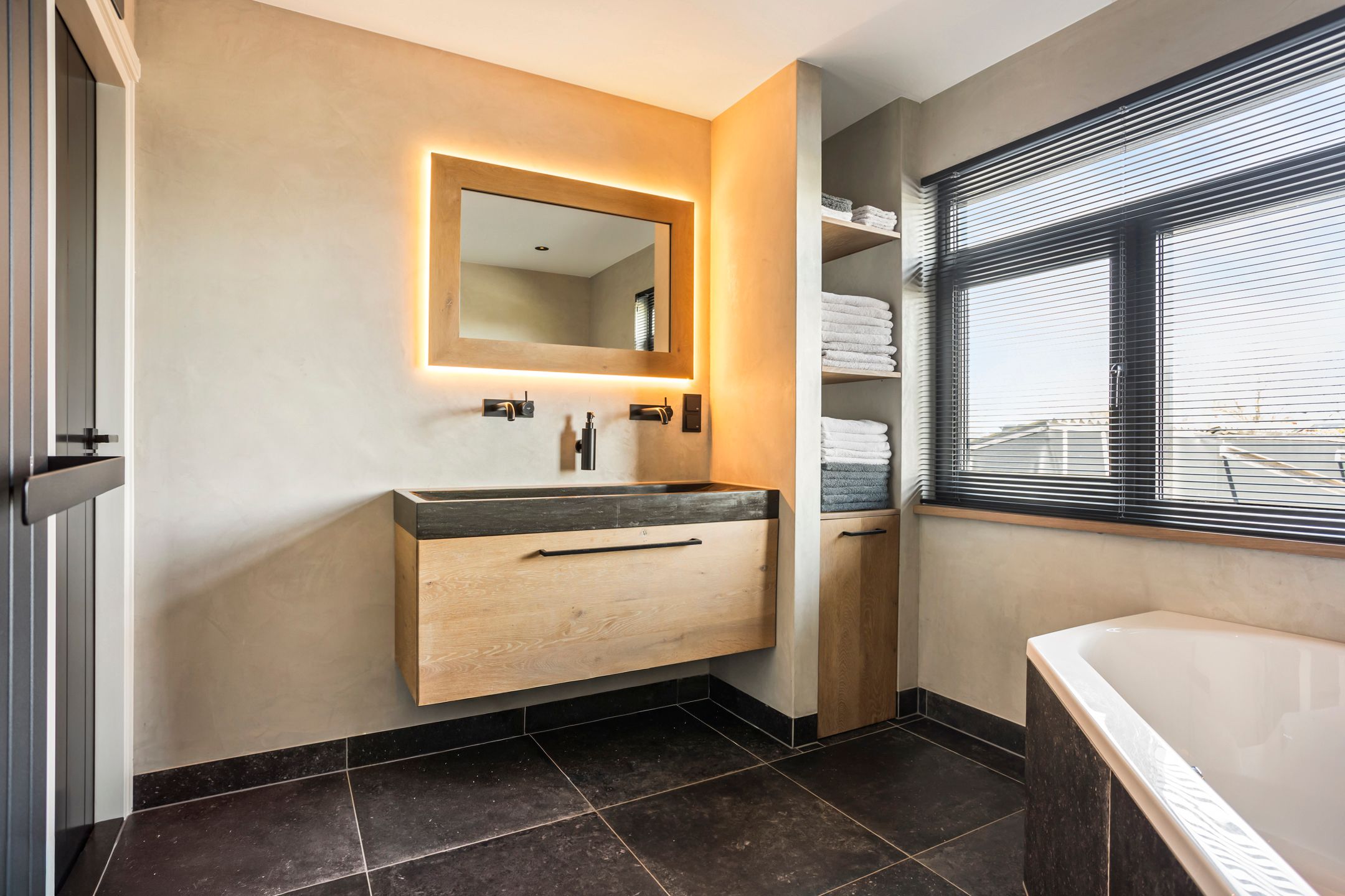 Foto 33 van Moerdijkstraat 25