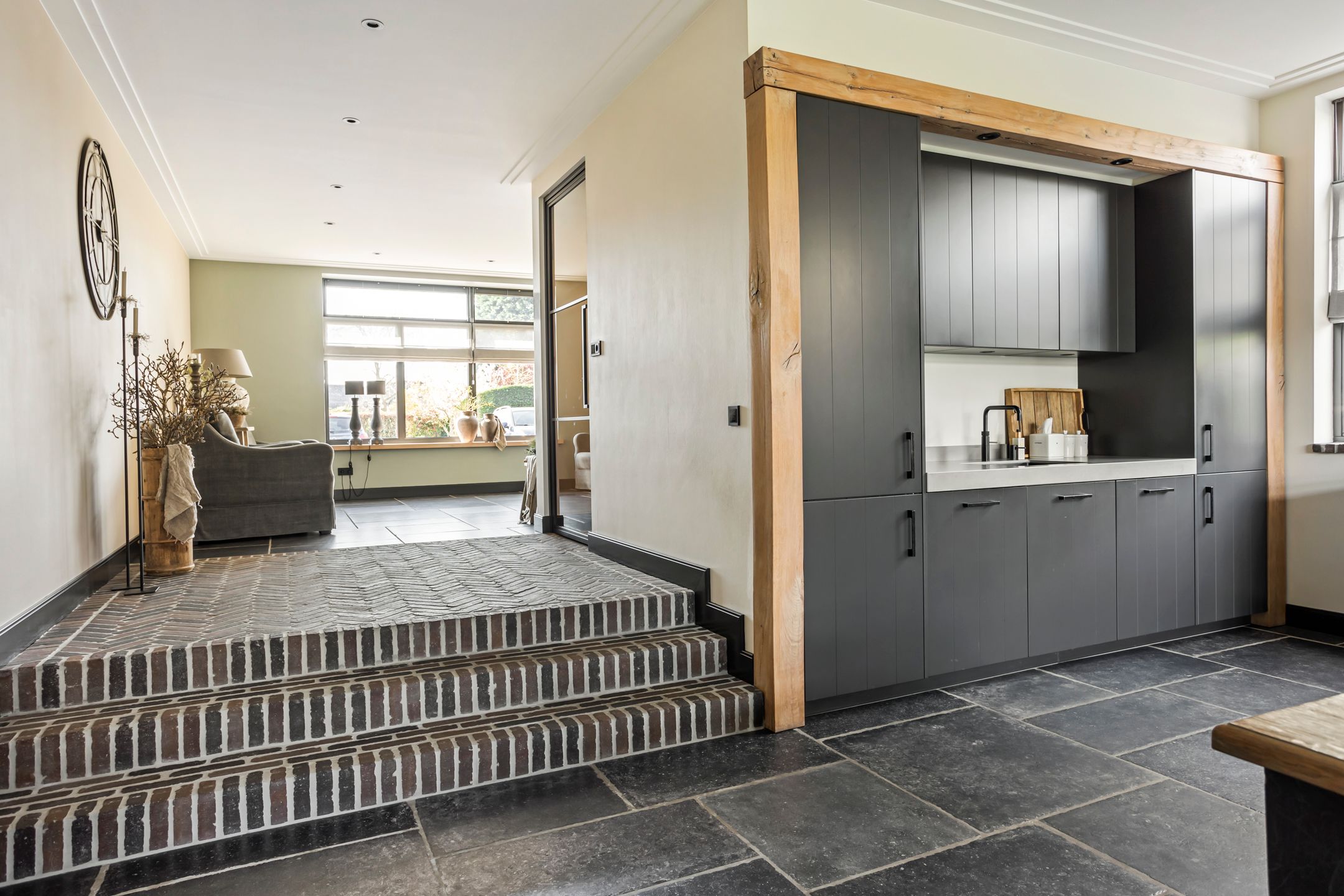 Foto 12 van Moerdijkstraat 25