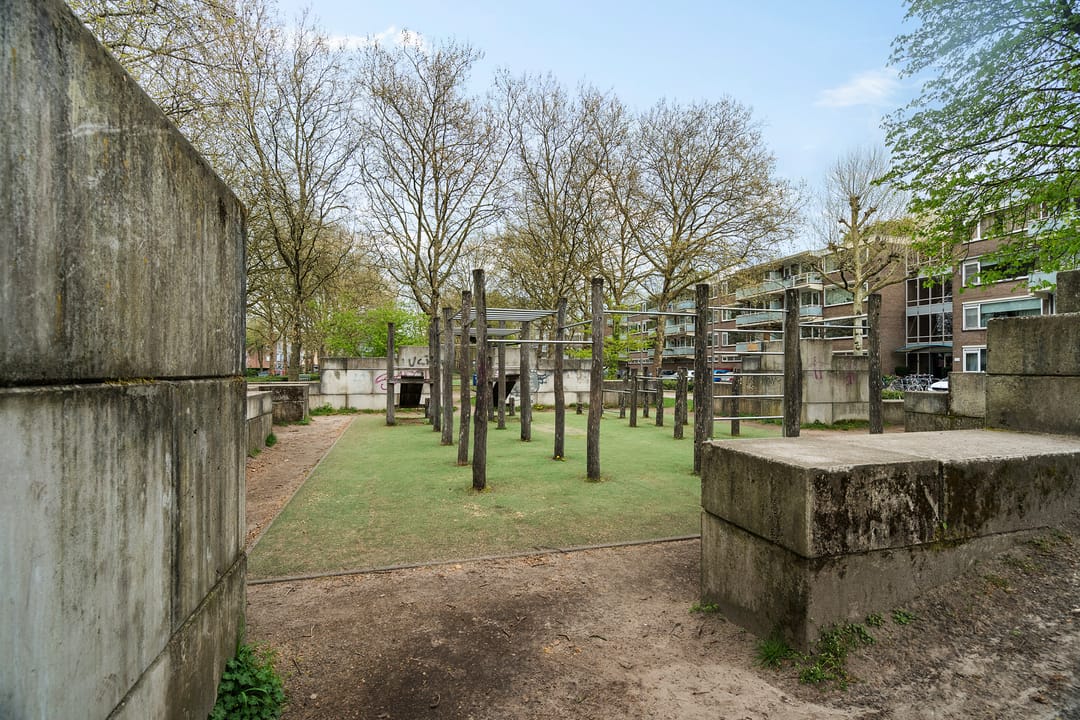 Photo 8 of Van der Waalsstraat 24