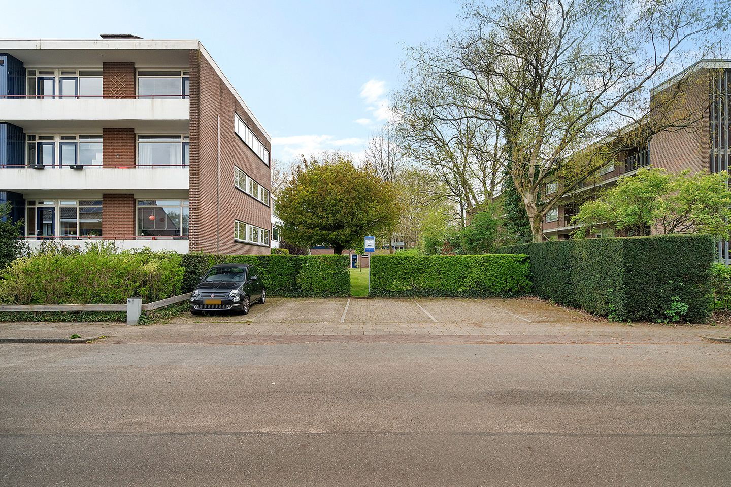 Photo 10 of Van der Waalsstraat 24