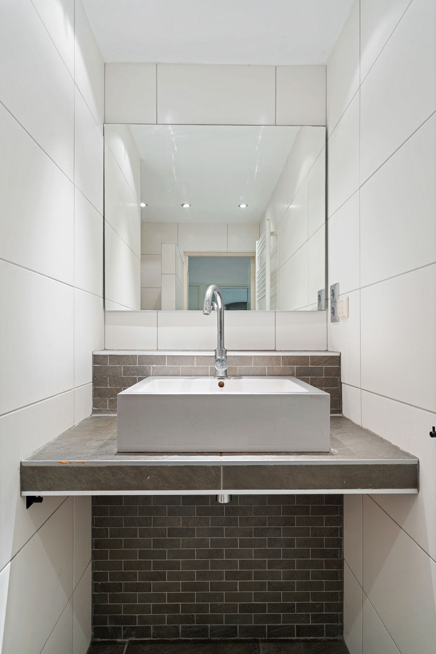 Photo 20 of Van der Waalsstraat 24