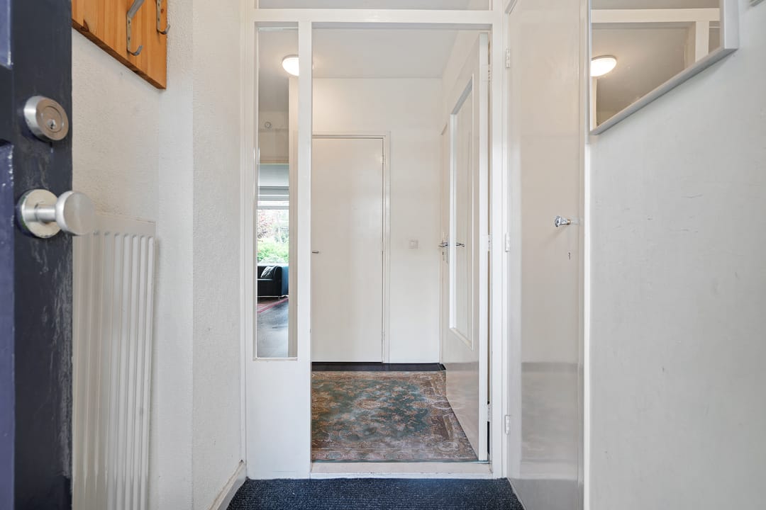 Photo 11 of Van der Waalsstraat 24