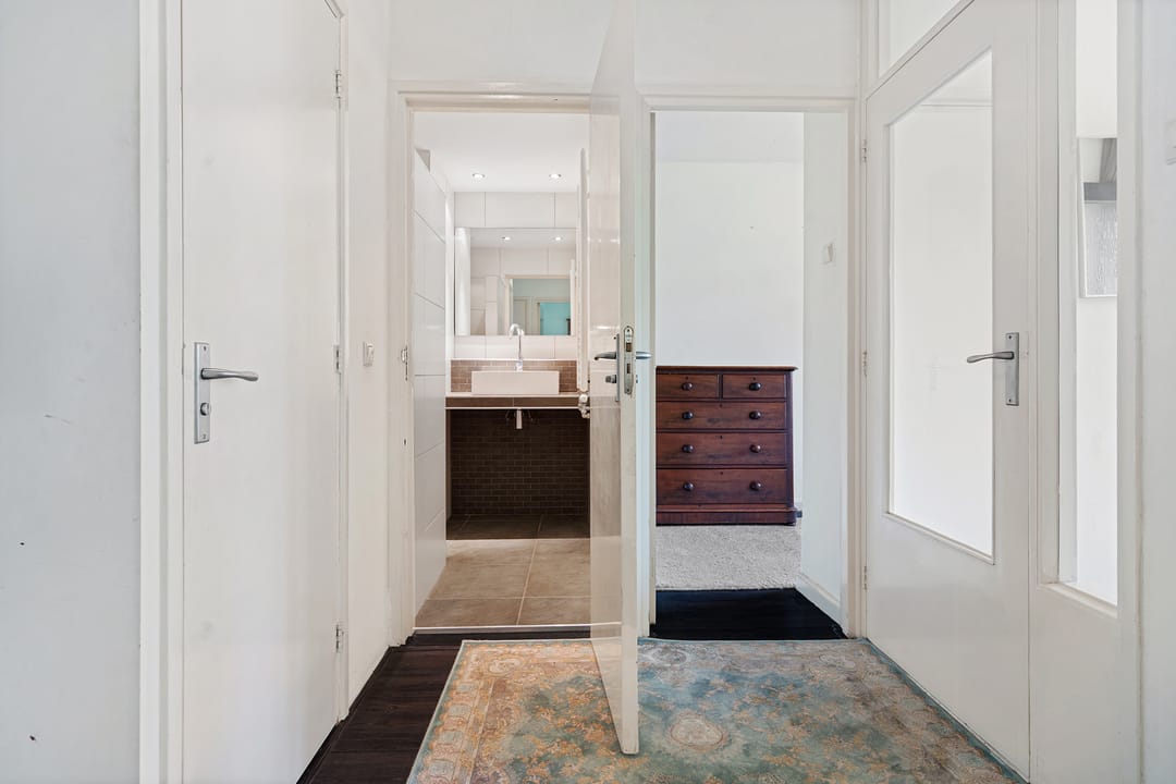 Photo 13 of Van der Waalsstraat 24