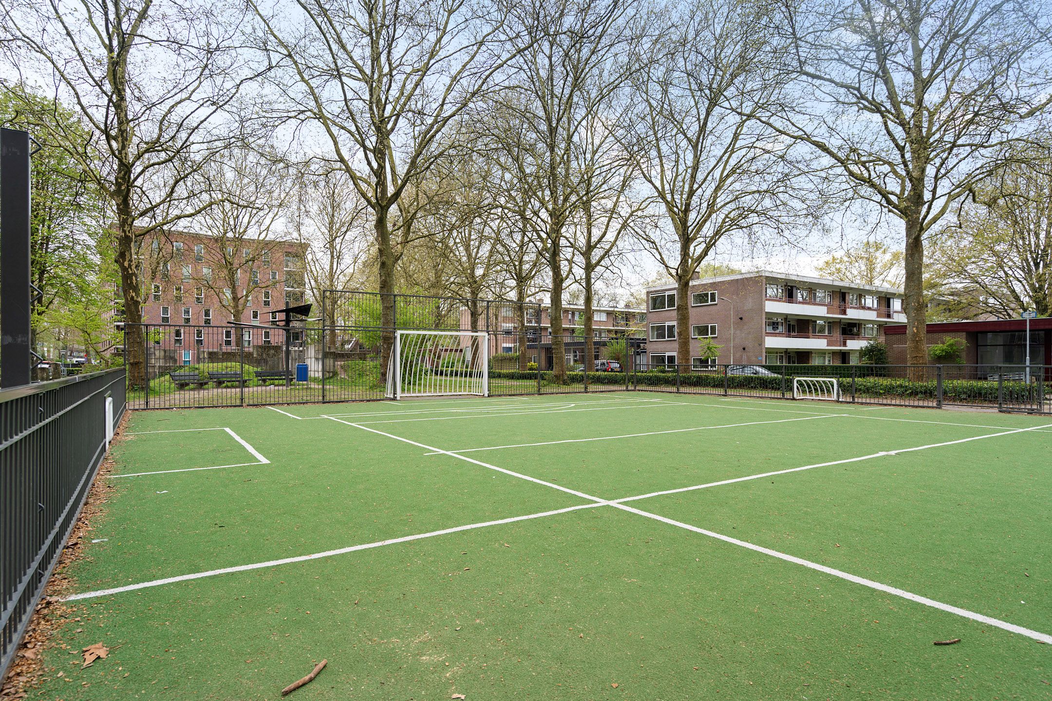 Photo 6 of Van der Waalsstraat 24