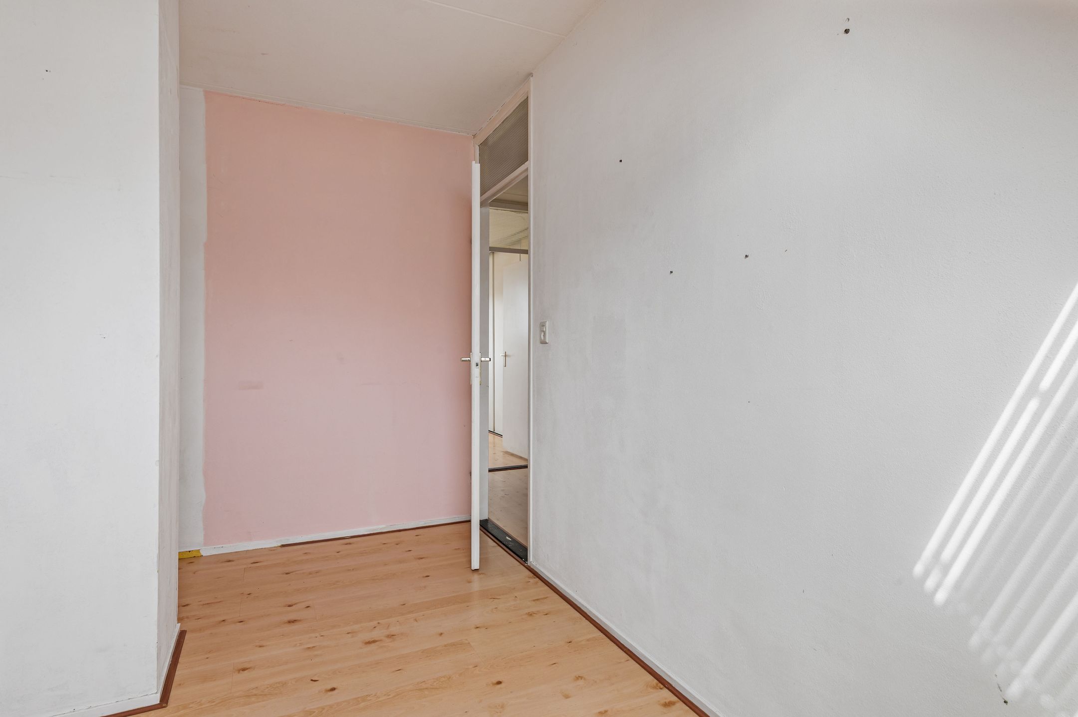 Spacious 3-bedroom maisonette with sunny west-facing balcony in Haarlem — 27