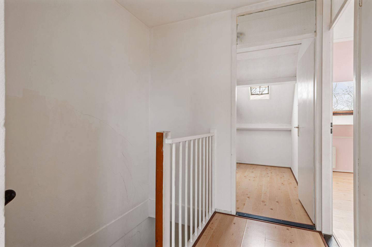 Spacious 3-bedroom maisonette with sunny west-facing balcony in Haarlem — 20
