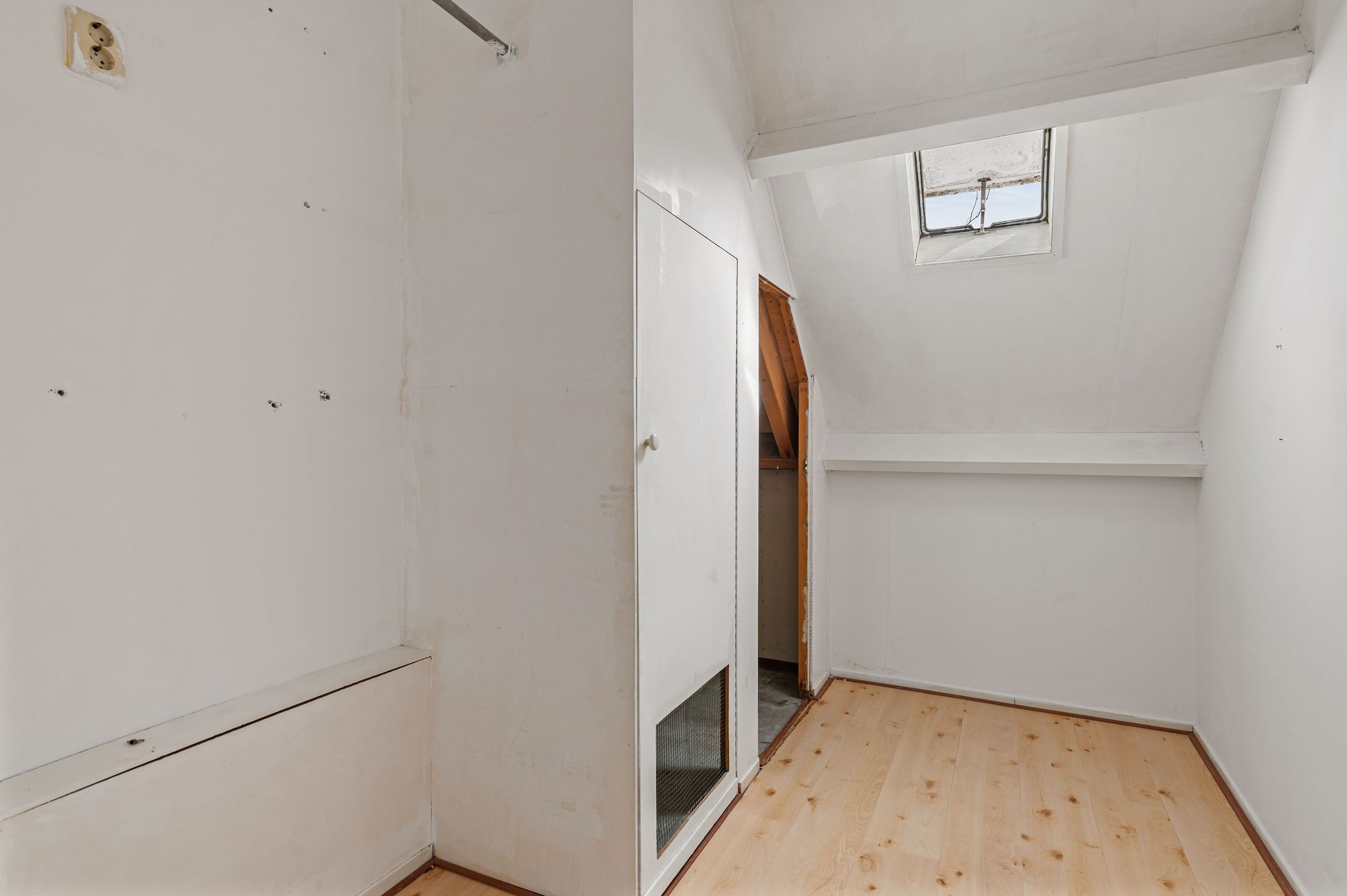 Spacious 3-bedroom maisonette with sunny west-facing balcony in Haarlem — 24