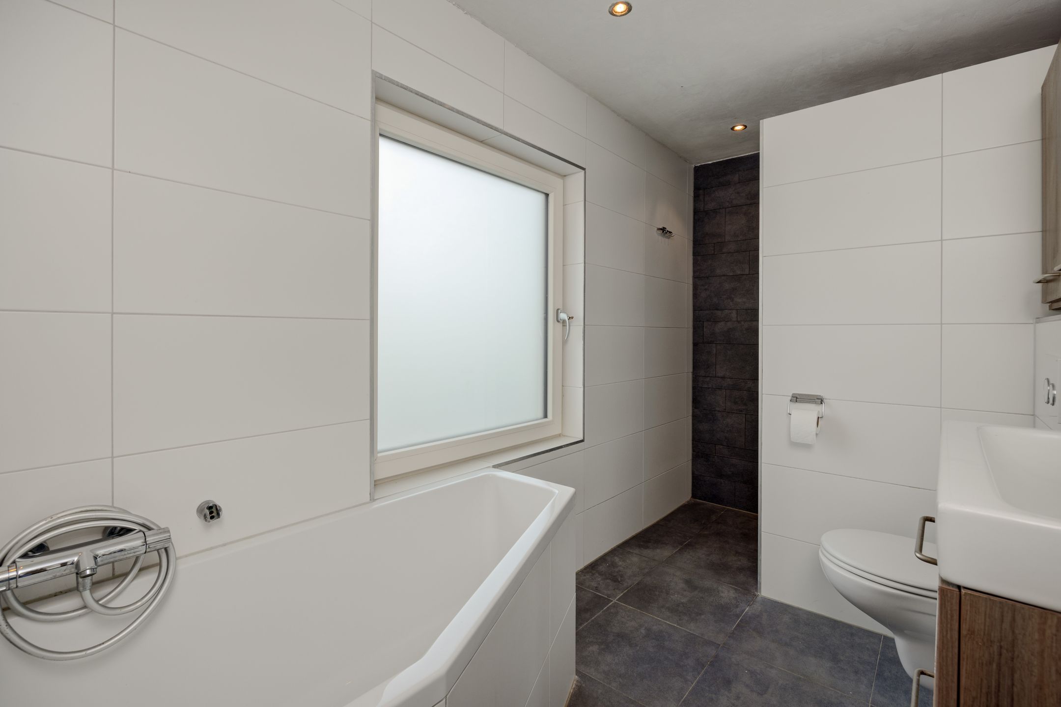 Foto 21 van Azaleastraat 3