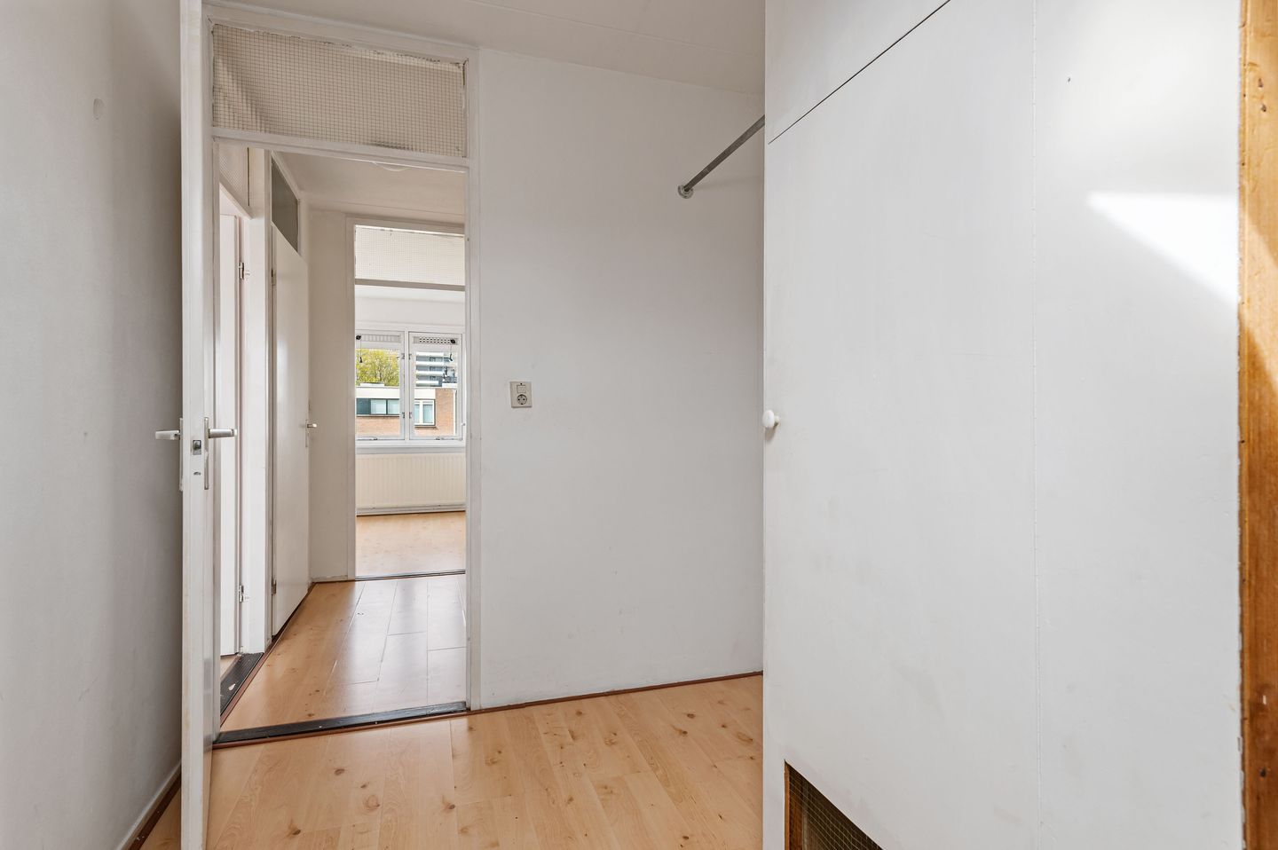 Spacious 3-bedroom maisonette with sunny west-facing balcony in Haarlem — 25