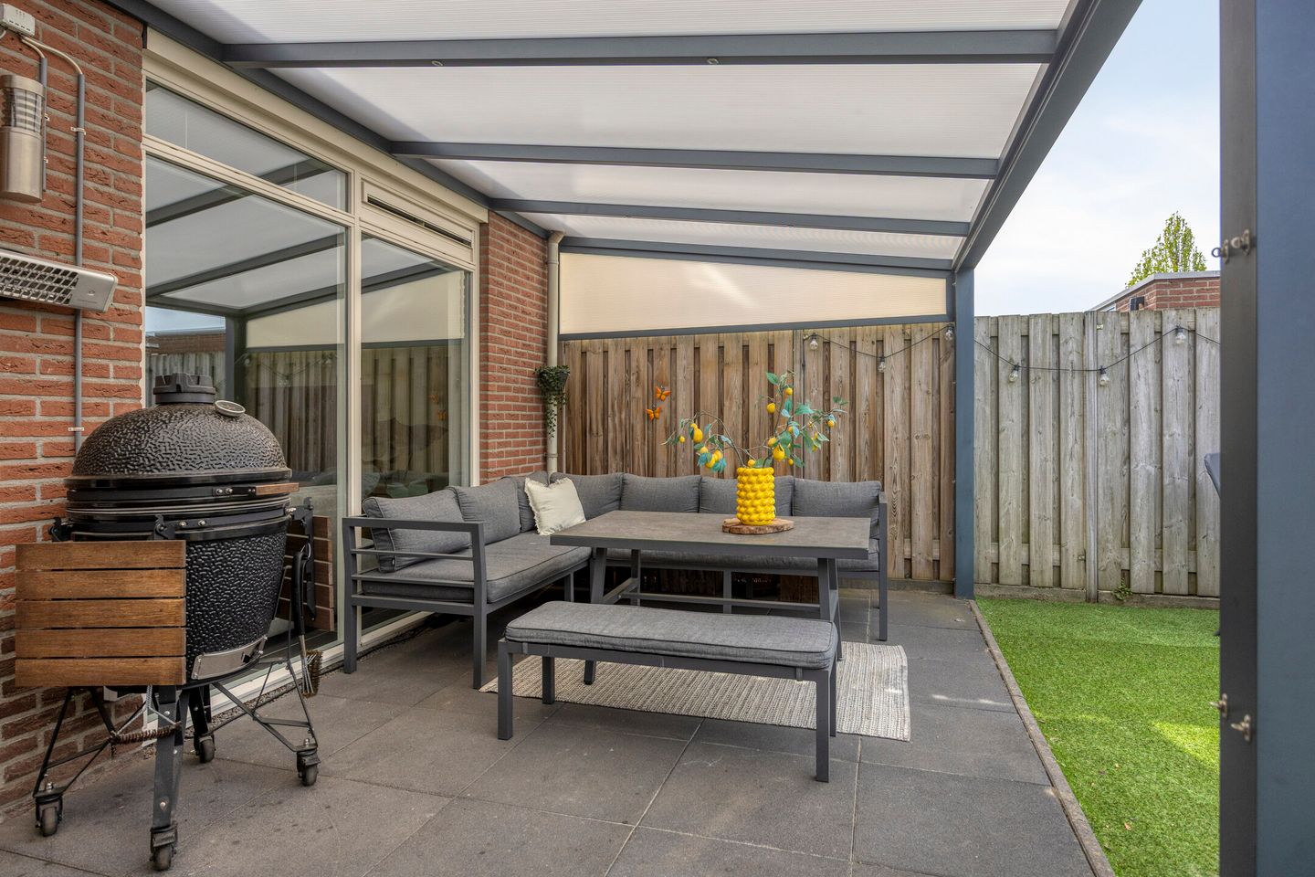 Comfortable Family Home with Four Bedrooms and Private Parking in Popular Het Ven Neighborhood — 29
