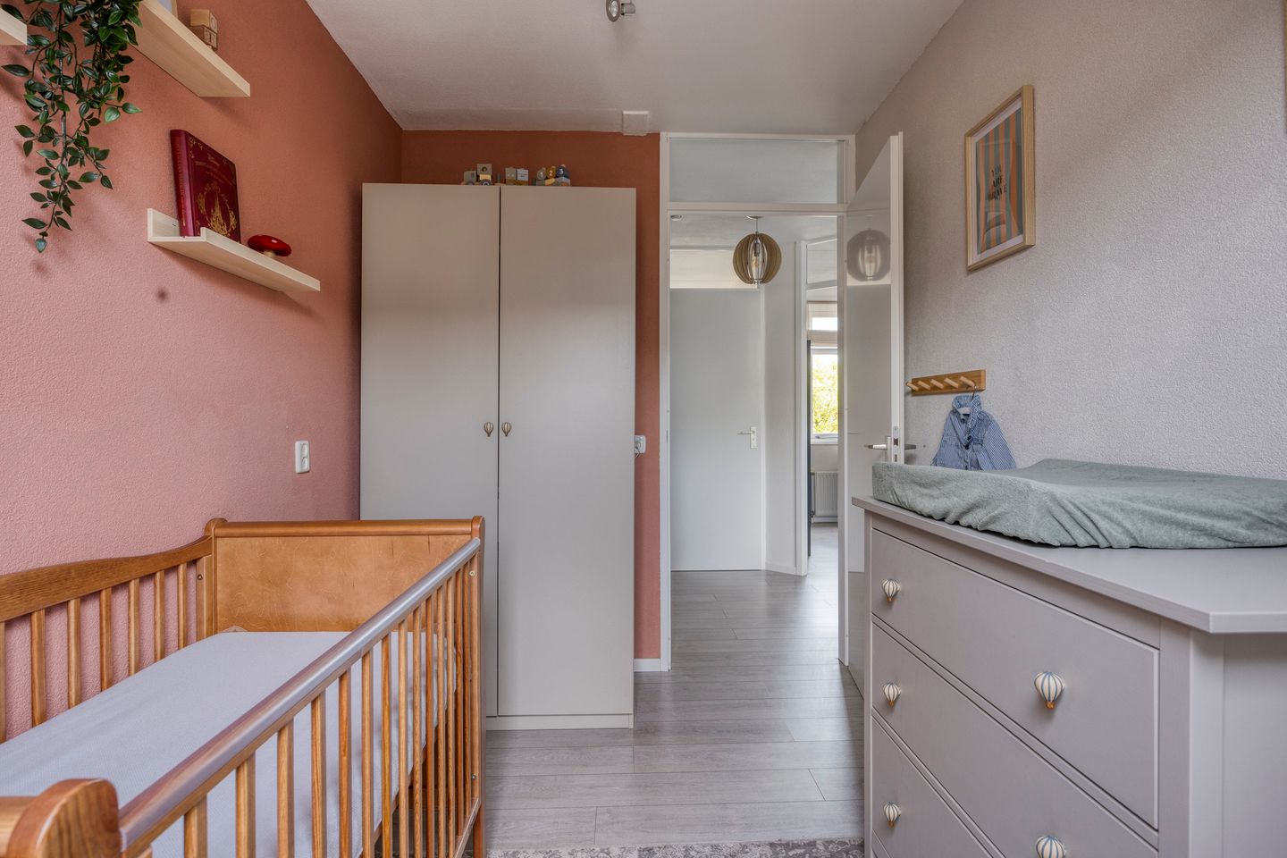 Comfortable Family Home with Four Bedrooms and Private Parking in Popular Het Ven Neighborhood — 19