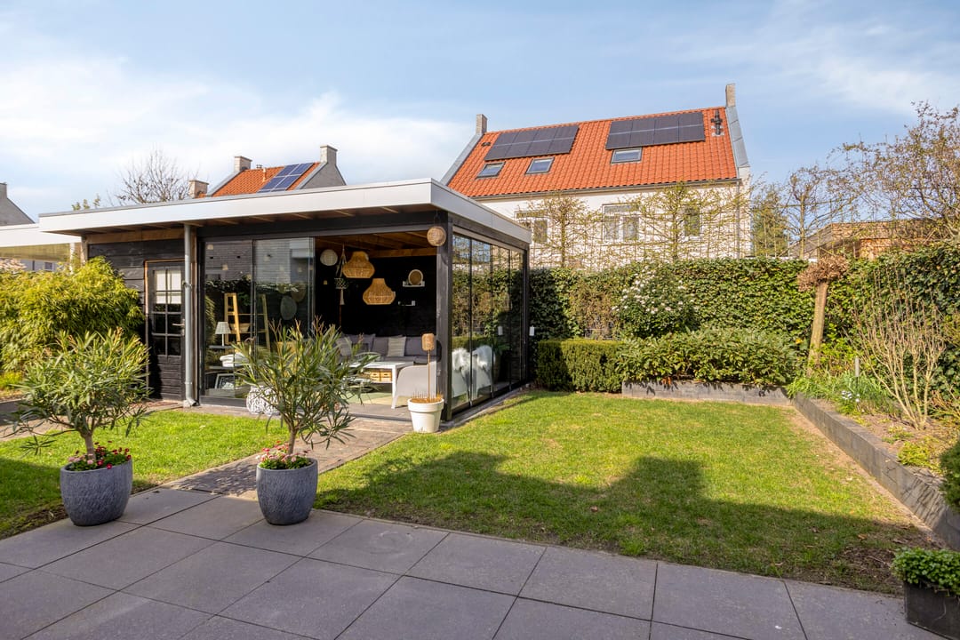 Foto 2 van Lover 142